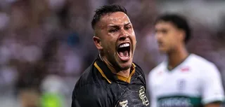 Imagem ilustrativa da imagem Santa Cruz empata com Maringá e garante acesso à Série B