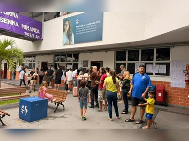 Candidato ao Senado, Fabiano Contarato (PT) votou neste domingo (4) em uma faculdade de Vitória