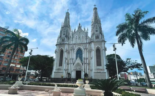 
          Imagem ilustrativa da imagem 475 anos de história pelo Centro de Vitória
          