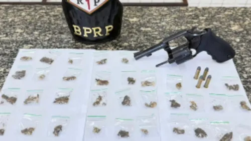
          Imagem ilustrativa da imagem Ação da PMPE resulta em apreensão de arma e maconha na Ilha do Maruim, em Olinda
          