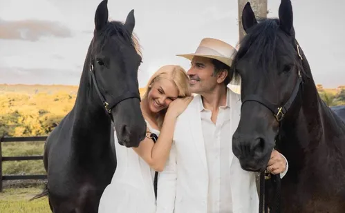 
          Imagem ilustrativa da imagem Ana Hickmann e Edu Guedes se casam em fazenda de 1820; veja detalhes
          