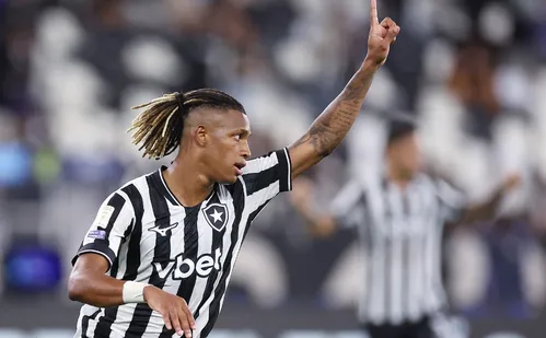 
          Imagem ilustrativa da imagem Botafogo quebra o jejum e vence o Grêmio em jogo atrasado do Brasileirão
          