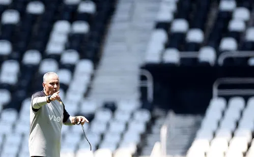 
          Imagem ilustrativa da imagem Brasileirão: Tite busca 1ª vitória no Botafogo
          