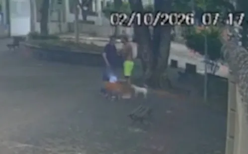 
          Imagem ilustrativa da imagem Avô leva socos e bebê de 1 ano cai no chão durante agressão em Vitória
          