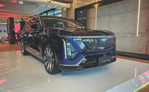 
          Imagem ilustrativa da imagem Cadillac estreia no Brasil com SUVs elétricos de até R$ 990 mil
          
