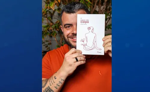 
          Imagem ilustrativa da imagem Carlos Fonseca estreia na prosa e lança novo livro em Iriri
          