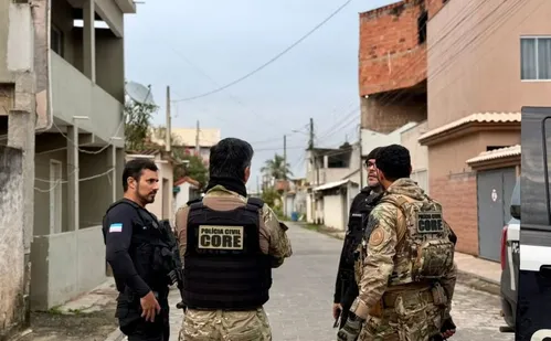 
          Imagem ilustrativa da imagem De Norte a Sul: operações miram tráfico de drogas e crimes violentos no ES
          