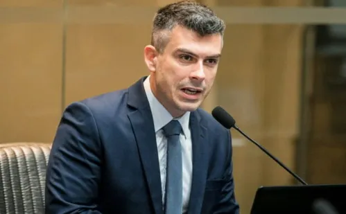 
          Imagem ilustrativa da imagem Deputado de Santa Catarina diz que vai propor plebiscito para separar Sul do Brasil
          