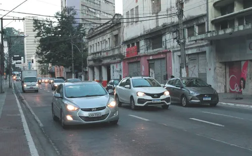 
          Imagem ilustrativa da imagem Detran prorroga validade de CNH e adia renovação
          