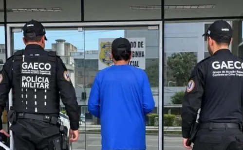 
          Imagem ilustrativa da imagem Empresário é preso em operação contra fraudes tributárias no setor cafeeiro no ES
          