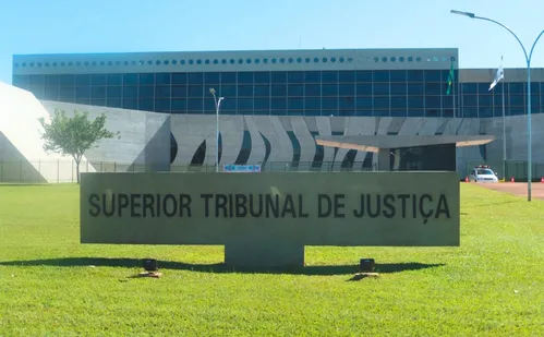 
          Imagem ilustrativa da imagem Entrar na Justiça contra o INSS vai ficar até 15 vezes mais caro; entenda
          