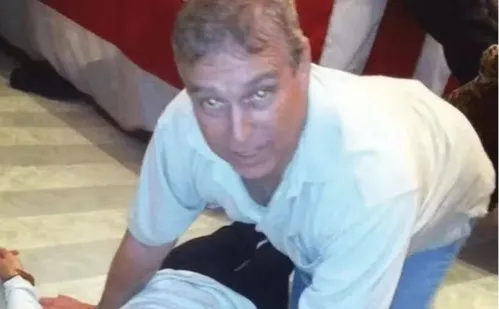 
          Imagem ilustrativa da imagem Ex-príncipe Andrew pede anulação de mandados de busca relacionados ao caso Epstein
          