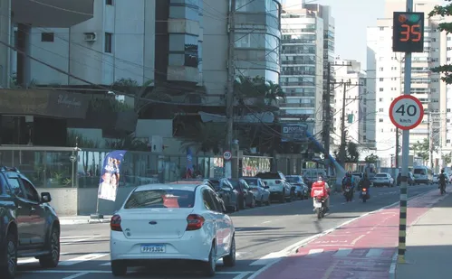 
          Imagem ilustrativa da imagem Excesso de velocidade tem 80 multas por hora no ES
          