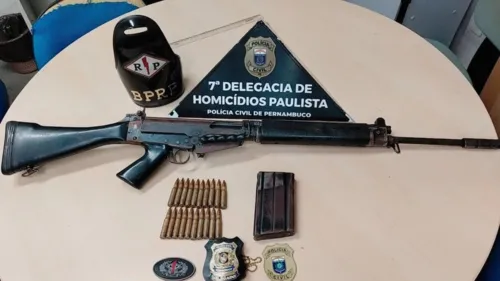 
          Imagem ilustrativa da imagem Exército recupera fuzil furtado de quartel no Recife
          
