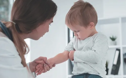 
          Imagem ilustrativa da imagem Família do ES luta para conseguir tratamento de R$ 17 milhões para doença rara
          