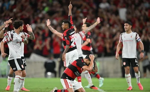 
          Imagem ilustrativa da imagem Flamengo tenta reverter eliminação nos tribunais
          