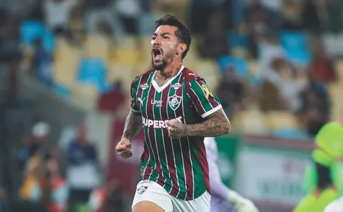 
          Imagem ilustrativa da imagem Fluminense dá o troco no Vasco
          