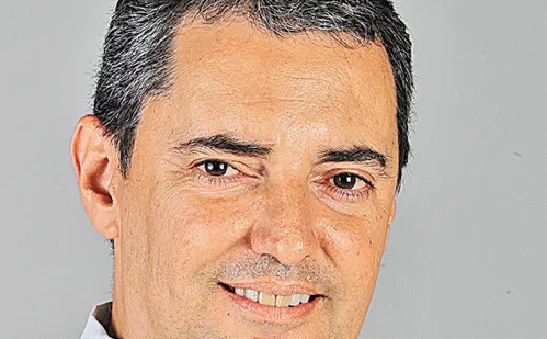 
          Imagem ilustrativa da imagem Marino salva
          