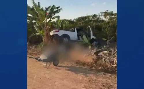 
          Imagem ilustrativa da imagem Homem morre após ser projetado de carroceria na Estrada das Carretas, em Aracruz
          
