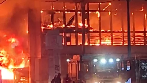 
          Imagem ilustrativa da imagem Incêndio destrói prédio no campus da UFPE na noite desta quarta-feira (7)
          