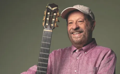 
          Imagem ilustrativa da imagem João Bosco celebra 80 anos com álbum de encontros musicais
          