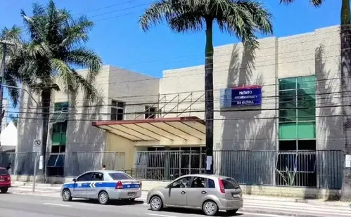 
          Imagem ilustrativa da imagem Jovem ensanguentado invade escola após briga com irmão em Vila Velha
          