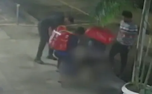 
          Imagem ilustrativa da imagem Justiça aceita denúncia contra 5 acusados de matar ciclista no RJ
          