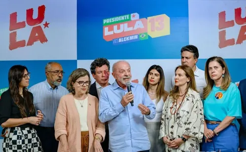 
          Imagem ilustrativa da imagem Lula celebra avanço do fim da 6x1 e defende investimento público
          