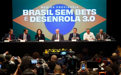 
          Imagem ilustrativa da imagem Lula lança Desenrola 3.0 com até R$ 15 bi para comprar dívidas
          