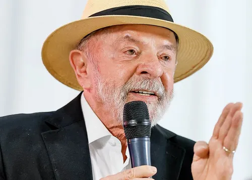 
          Imagem ilustrativa da imagem Lula pede quebra completa de sigilo do caso Master "doa a quem doer"
          