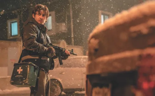 
          Imagem ilustrativa da imagem Luta pela sobrevivência com Brad Pitt chega aos cinemas
          