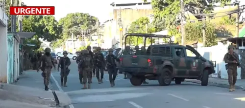 
          Imagem ilustrativa da imagem Militares fazem operação em Olinda e Paulista para achar fuzil desaparecido
          