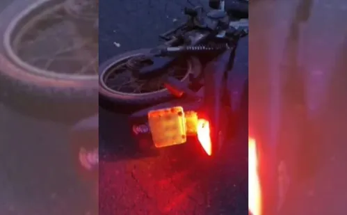 
          Imagem ilustrativa da imagem Motociclista morre após acidente com carro e caminhão no Sul do ES
          