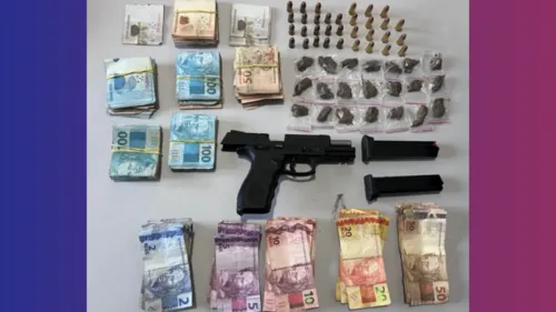 
          Imagem ilustrativa da imagem Mulher de 42 anos é detida com arma, drogas e mais de R$ 31 mil em Lajedo
          
