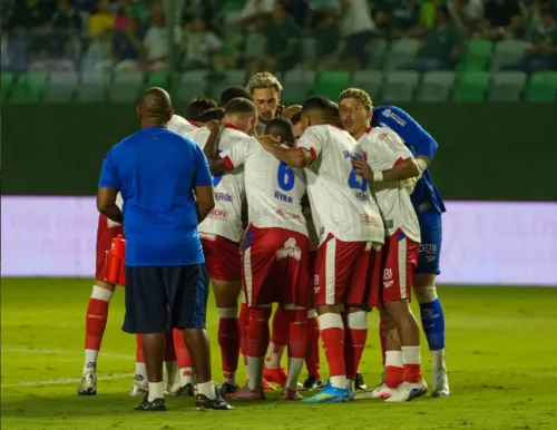 
          Imagem ilustrativa da imagem Náutico joga bem mas fica no empate com o Goiás
          