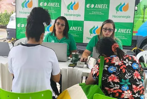 
          Imagem ilustrativa da imagem Neoenergia faz mutirão para evitar que clientes percam tarifa social de energia
          