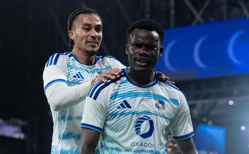 
          Imagem ilustrativa da imagem Neom vence Al-Hilal e derruba invencibilidade que durava desde o Fluminense
          