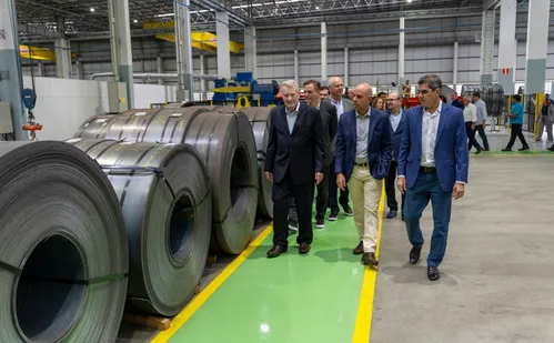 
          Imagem ilustrativa da imagem Nova fábrica na Serra mira produção de 200 mil toneladas de aço por ano
          