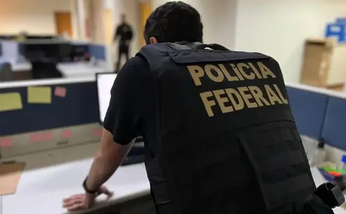 
          Imagem ilustrativa da imagem Operação Rastilho: PF cumpre mandados em investigação eleitoral no CE
          