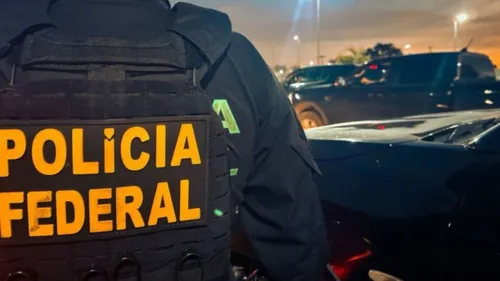 
          Imagem ilustrativa da imagem PF cumpre mandados em PE e SP contra fraude de R$ 100 milhões na previdência
          