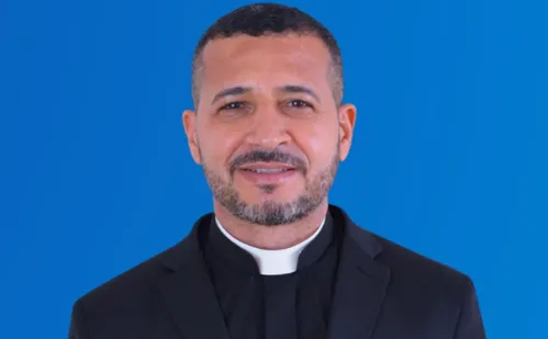 
          Imagem ilustrativa da imagem Padre de Vila Velha é nomeado bispo de Diocese de Tocantins por Papa Leão 14
          