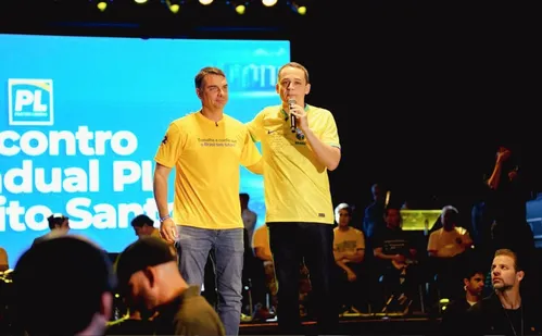 
          Imagem ilustrativa da imagem Pazolini vai a Brasília para gravar com Flávio Bolsonaro
          