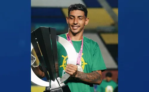 
          Imagem ilustrativa da imagem Porto Vitória renova com atacante velocista
          