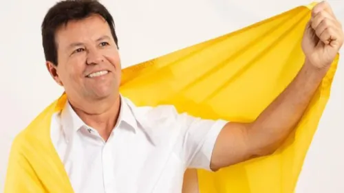 
          Imagem ilustrativa da imagem Prefeito de Salgadinho é preso e esposa afastada do cargo em operação do MPPE
          