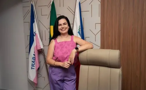 
          Imagem ilustrativa da imagem Presidente da Câmara de Guarapari é reeleita para o próximo biênio
          