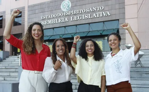 
          Imagem ilustrativa da imagem Recorde de mulheres eleitas para a Assembleia
          