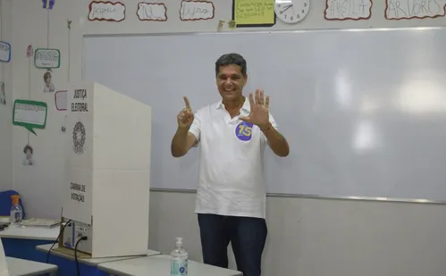 
          Imagem ilustrativa da imagem Ricardo Ferraço diz ter "conviccção e confiança" para 2º turno com Pazolini
          