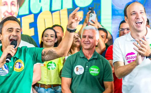 
          Imagem ilustrativa da imagem Se havia dúvidas, não há mais: Scaramussa entra na campanha de Franco
          