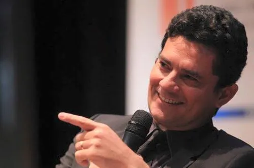
          Imagem ilustrativa da imagem Sergio Moro (PL) é eleito governador do Paraná
          