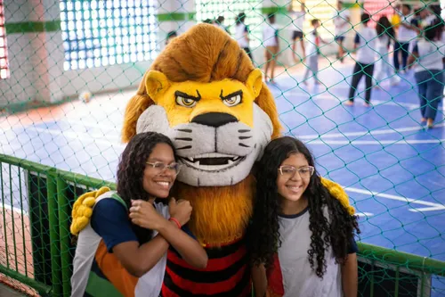 
          Imagem ilustrativa da imagem Sport lança 2ª edição de programa que leva alunos da rede pública à Ilha do Retiro
          